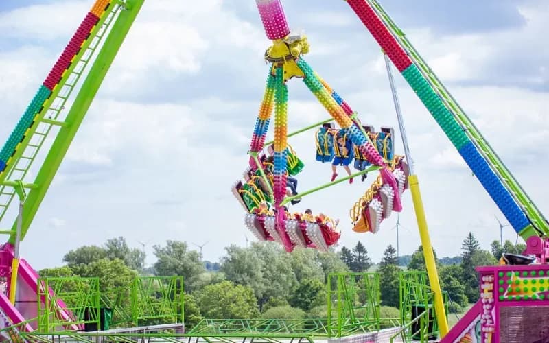 Pomerania Fun Park w Dygowie – karuzele i atrakcje rodzinne koło Kołobrzegu